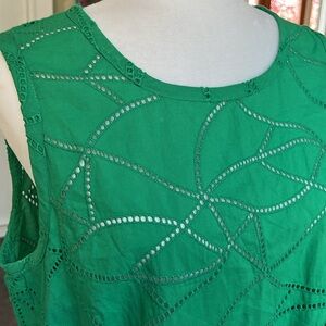 🐛CAbi Gemma Cotton Eyelet Sleeveless Tank Kelly Green Hi-Low size Medium